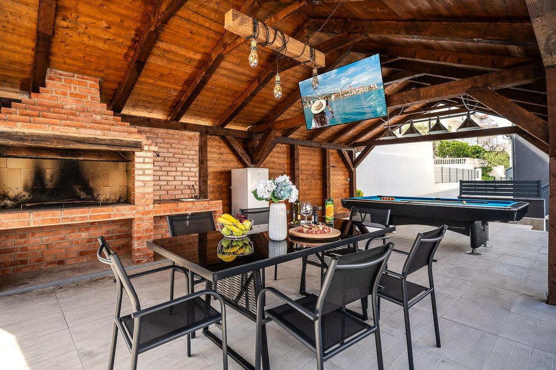 Villa in Okrug Gornji, Split-Dalmatia County, Croatia 4 - 14304990