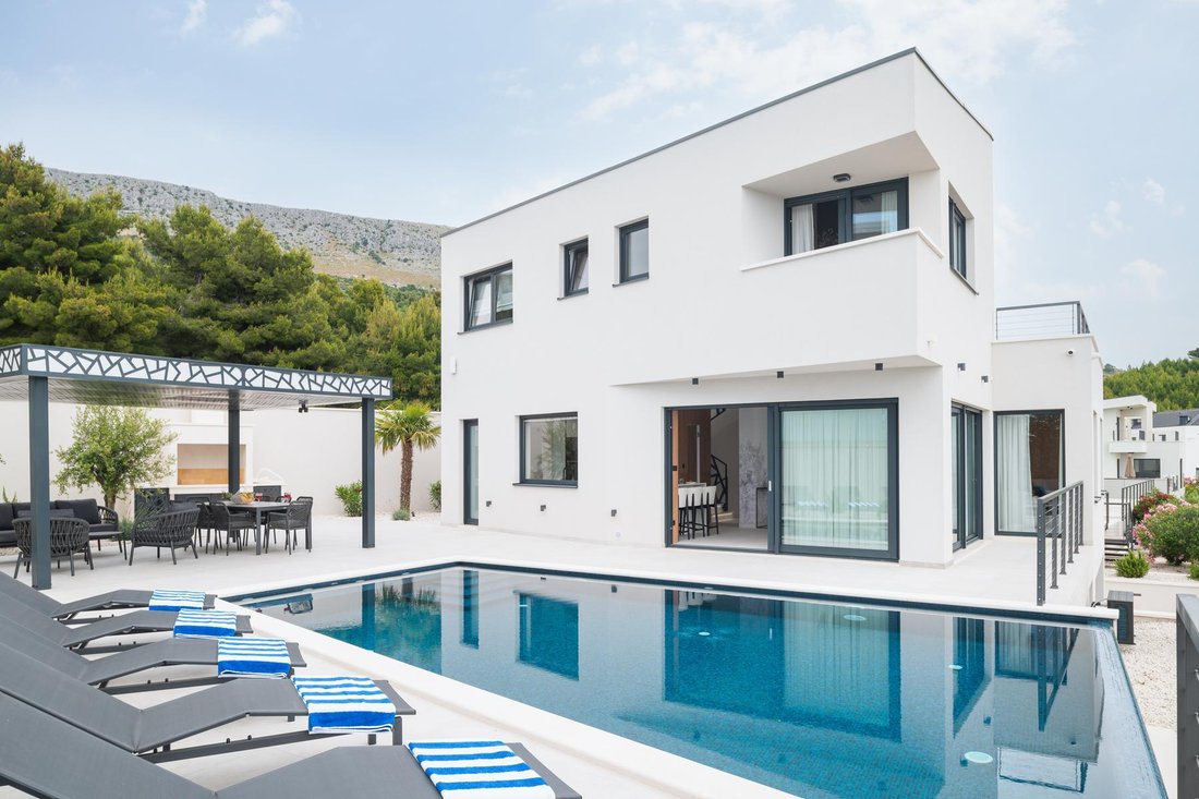 Villa in Sveti Martin, Split-Dalmatia County, Croatia 2 - 12620754