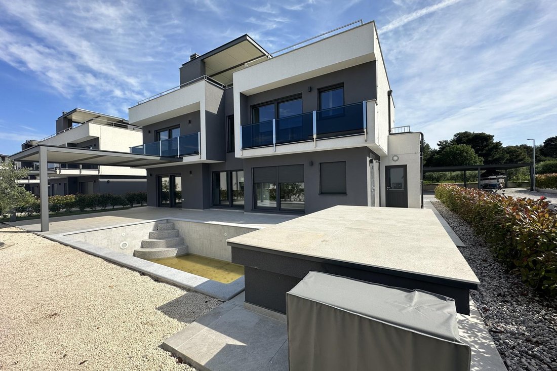 Villa in Pomer, Istria County, Croatia 3 - 14304988