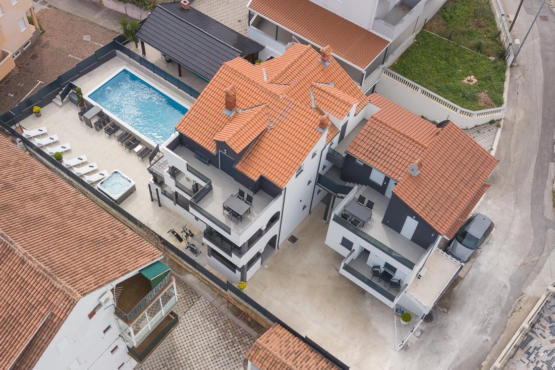 Villa in Okrug Gornji, Split-Dalmatia County, Croatia 2 - 14304990