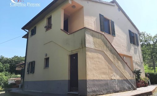 Maison à Montecatini Val di Cecina, Toscane, Italie 1