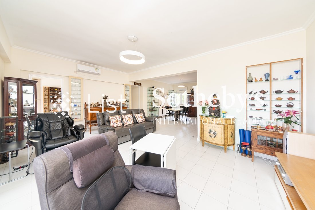 Apartment in Repulse Bay, Hong Kong 3 - 14306269