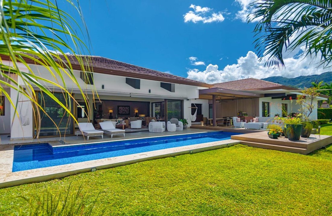 Villa in Río Oro, San José Province, Costa Rica 1 - 14307194