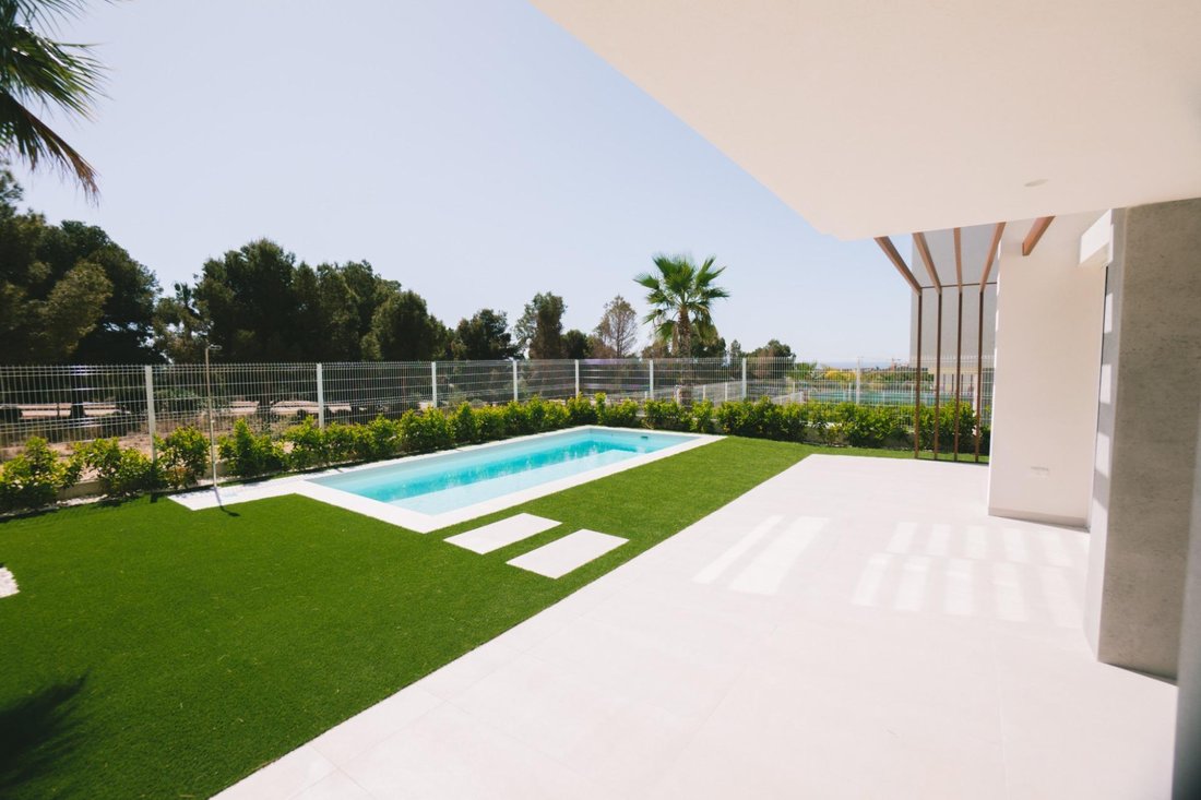 Villa in Finestrat, Valencian Community, Spain 2 - 14309547