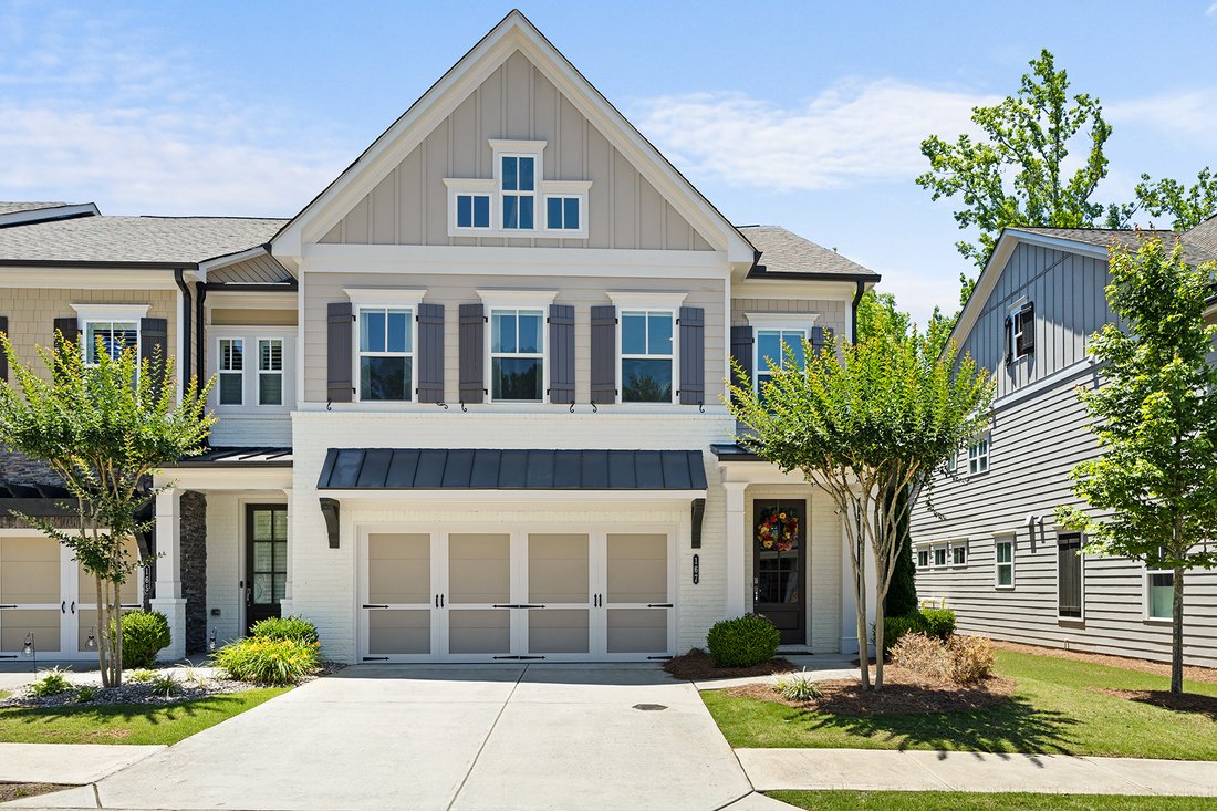 Sophisticated Townhome In The Heart Of In Woodstock, United
