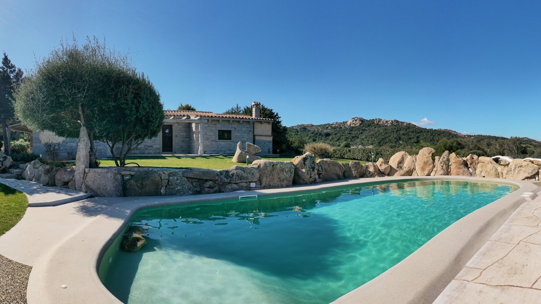 Villa in Marina di Porto Cervo, Porto Cervo, Italy 1 - 11177009