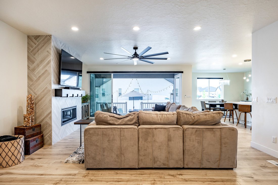 Beautiful New Home With Seamless In Herriman, Utah, United States For