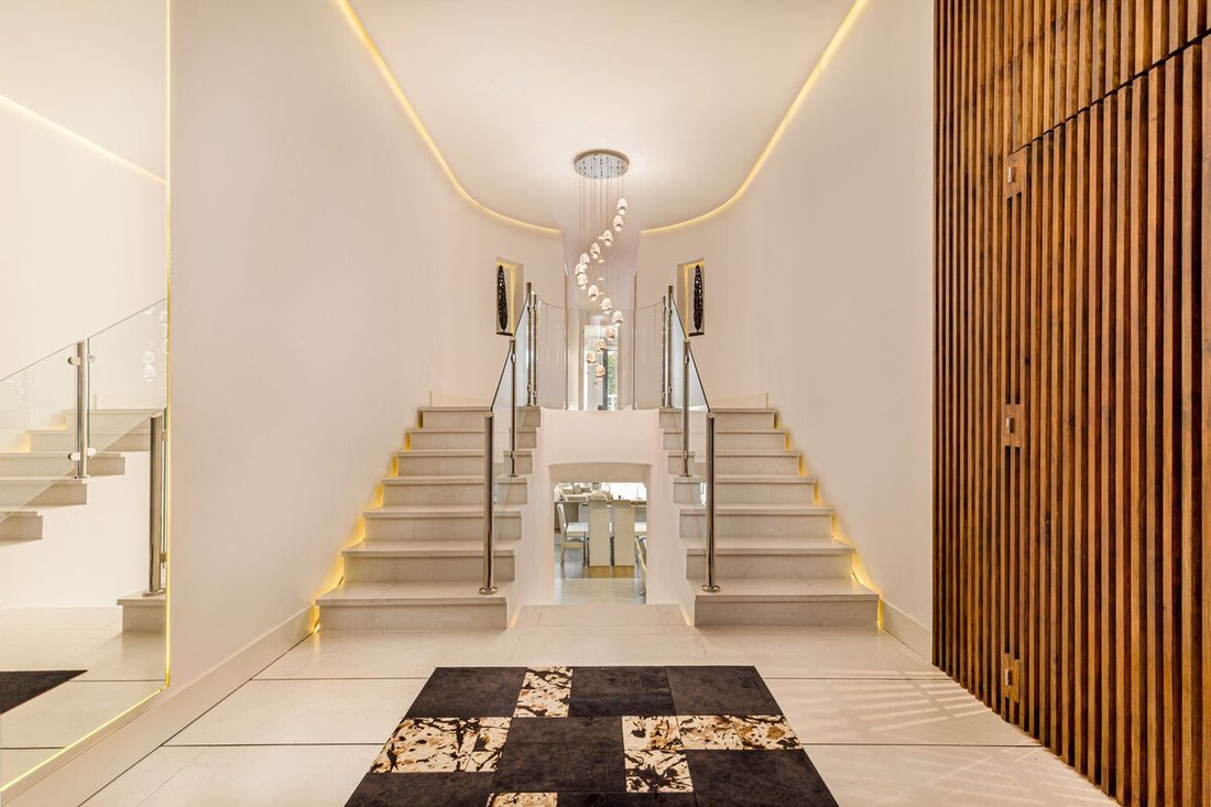 Apartment in Puerto Banus, Marbella, Spain 5 - 11285059