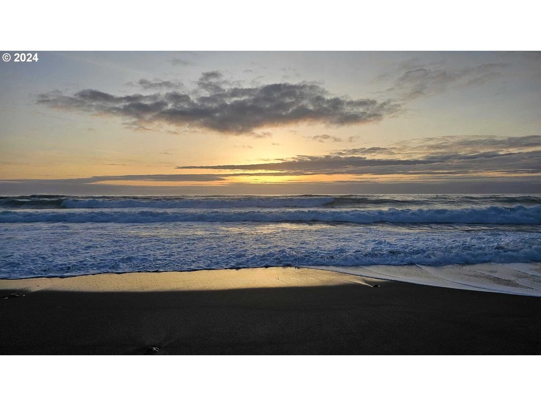 Single Family For Sale In Port Orford In Port Orford, Oregon, United