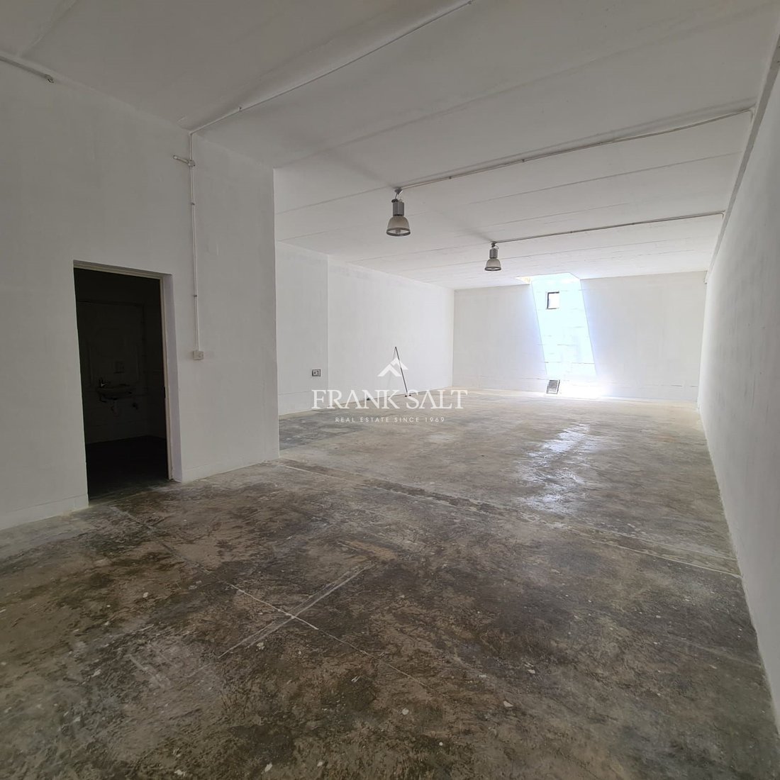 Garage In Xewkija | Gozo In Xewkija, Malta For Sale (14311976)