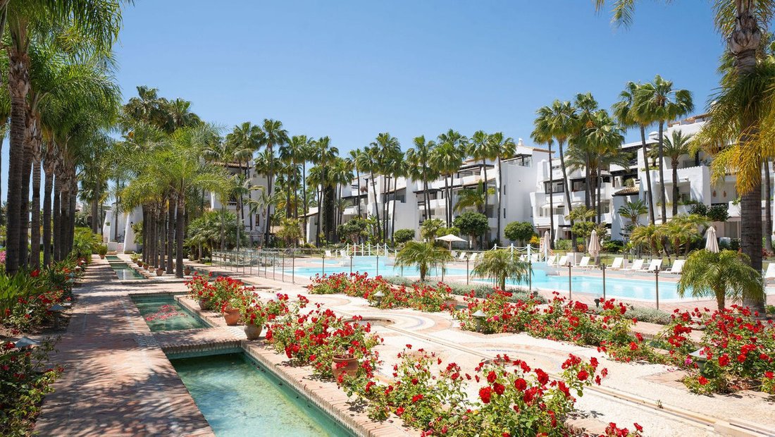 Apartment in Puerto Banus, Marbella, Spain 2 - 14316126