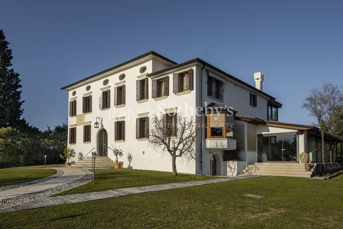 House in Vittorio Veneto, Veneto, Italy 4 - 13765464