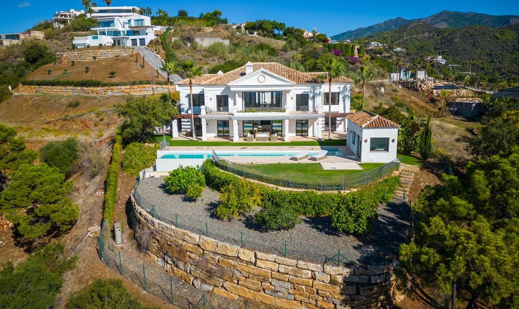 Traditional Montemayor Mansion With Sea Views In Málaga, Andalusia ...