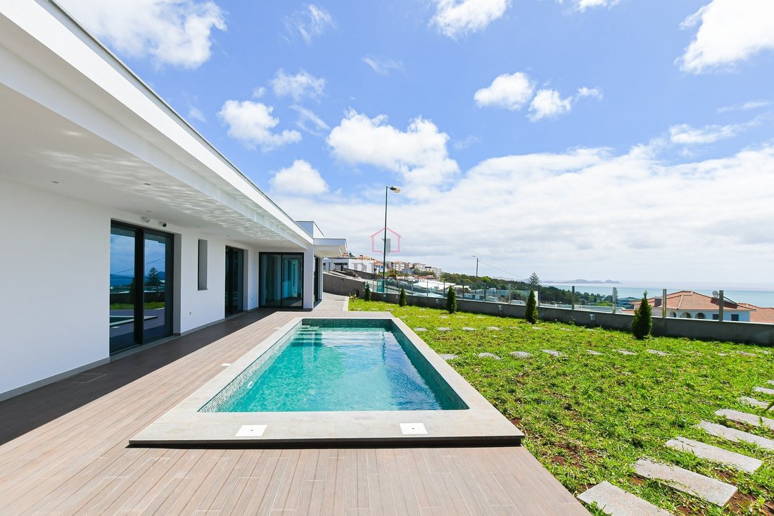 Villa in Santa Cruz, Autonome Region Madeira, Portugal 2 - 14096451