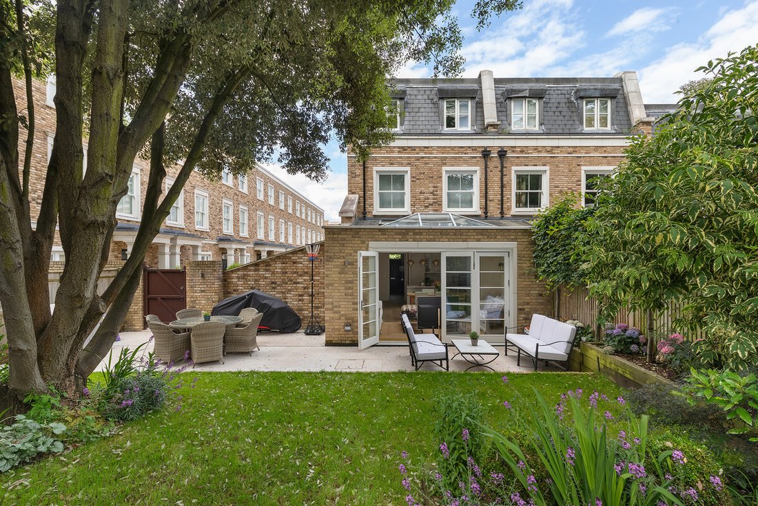House in Chiswick, Hounslow, England 4 - 14315765