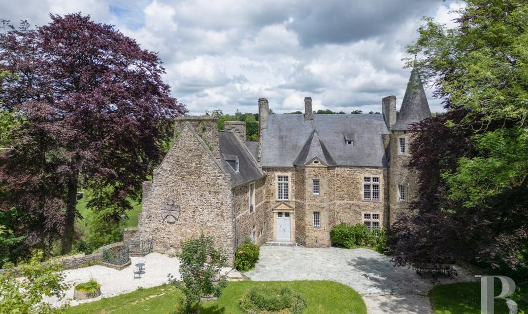 Perched In The Hills Of The Vire Valley, With 22 Hectares Of Land, A Listed Chateau From The