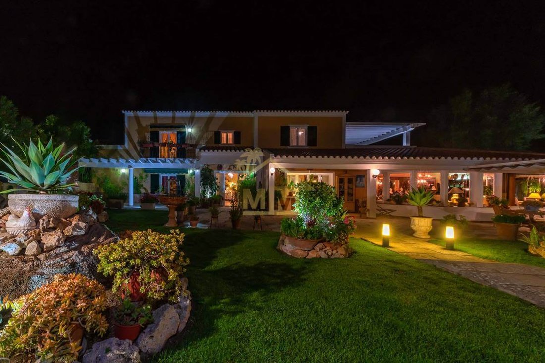 Villa in Mao, Balearic Islands, Spain 2 - 11847648