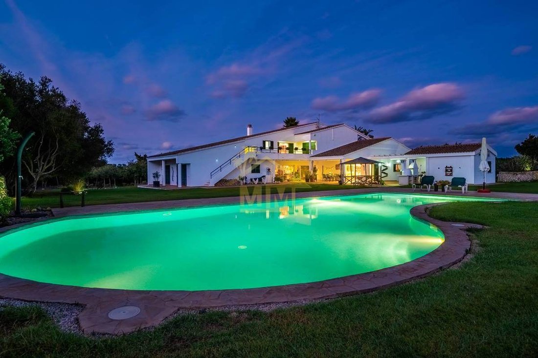 Villa in es Castell, Balearic Islands, Spain 1 - 11847681
