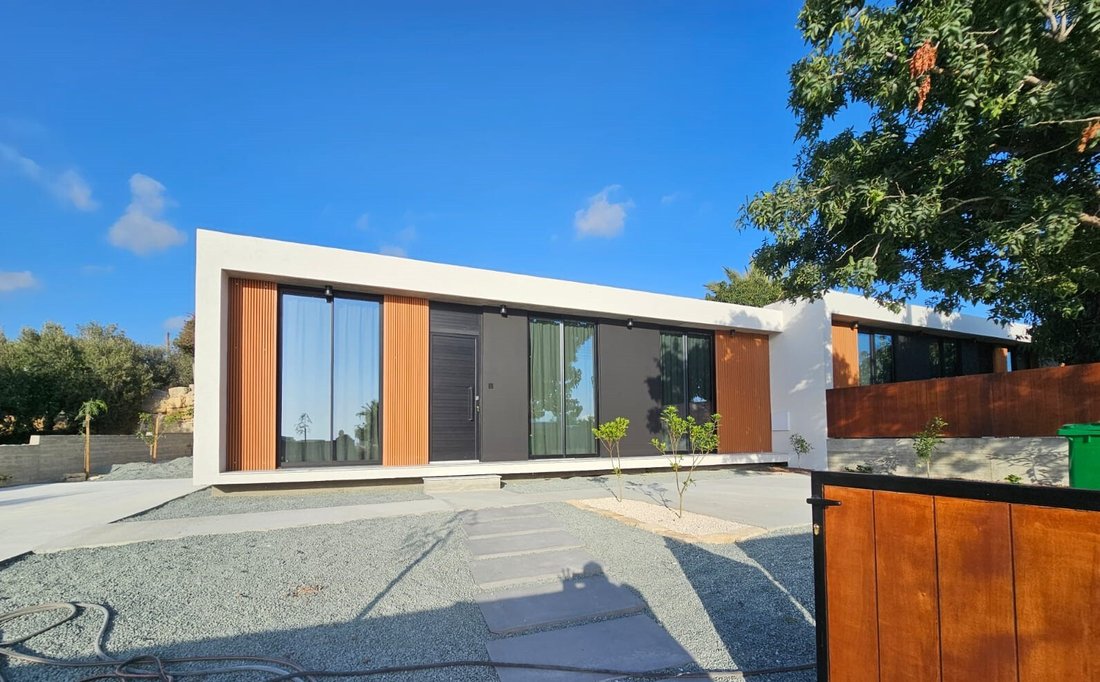 Estate in Cyprus 5 - 12515366