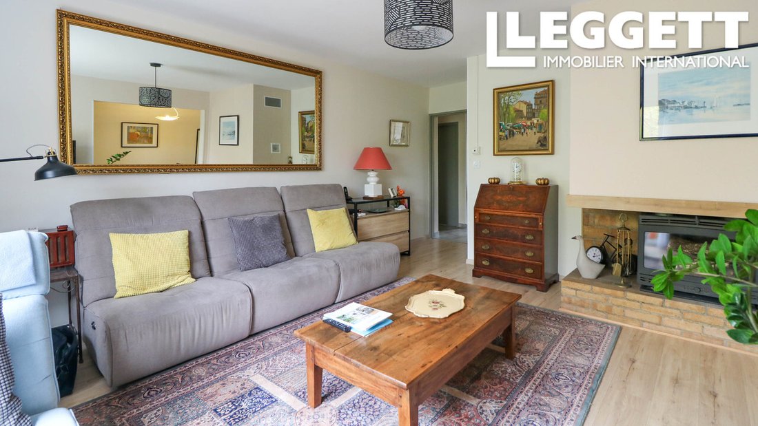 Villa in Uzès, Occitania, France 3 - 14329778