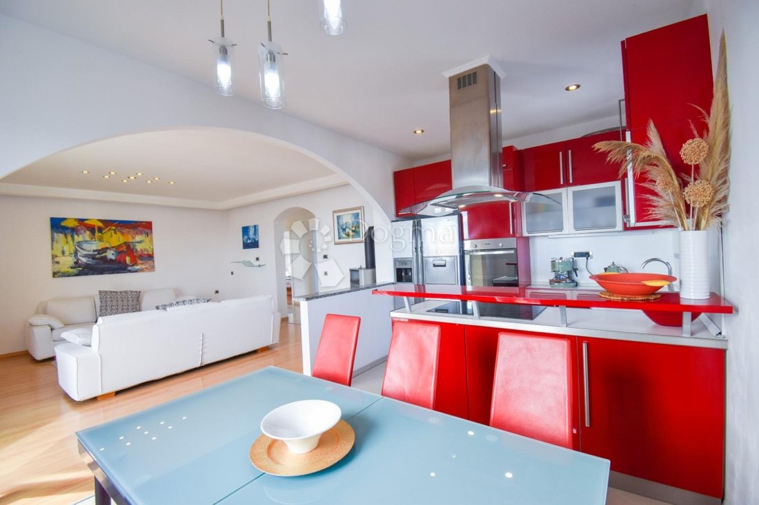 Apartment in Grad Opatija, Primorje-Gorski Kotar County, Croatia 1 - 14328049