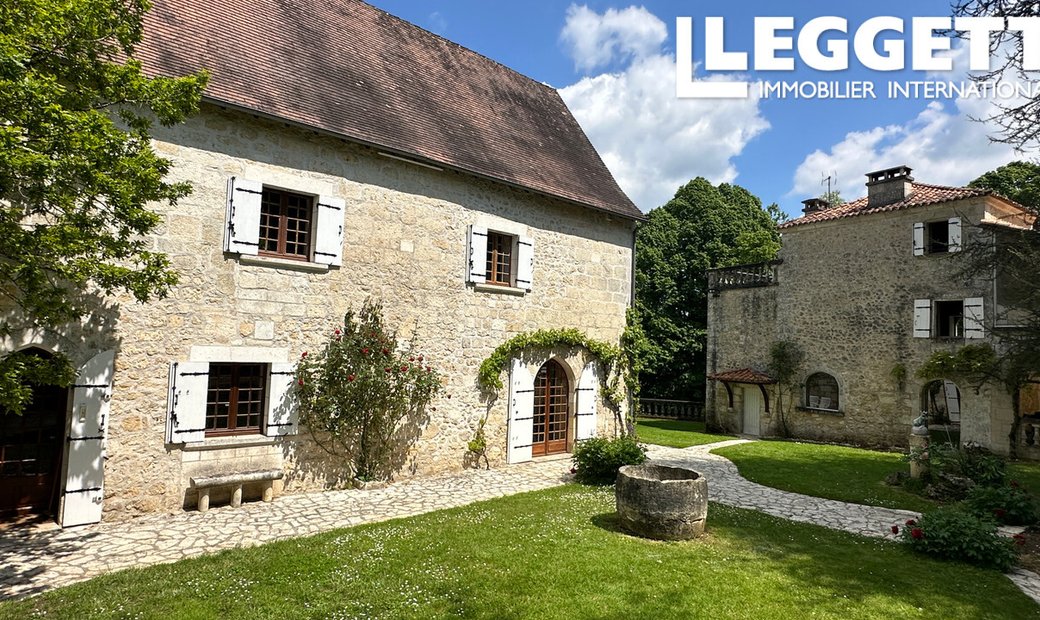 Stunning Riverside Property With 2 Stunning In Brantome En Perigord