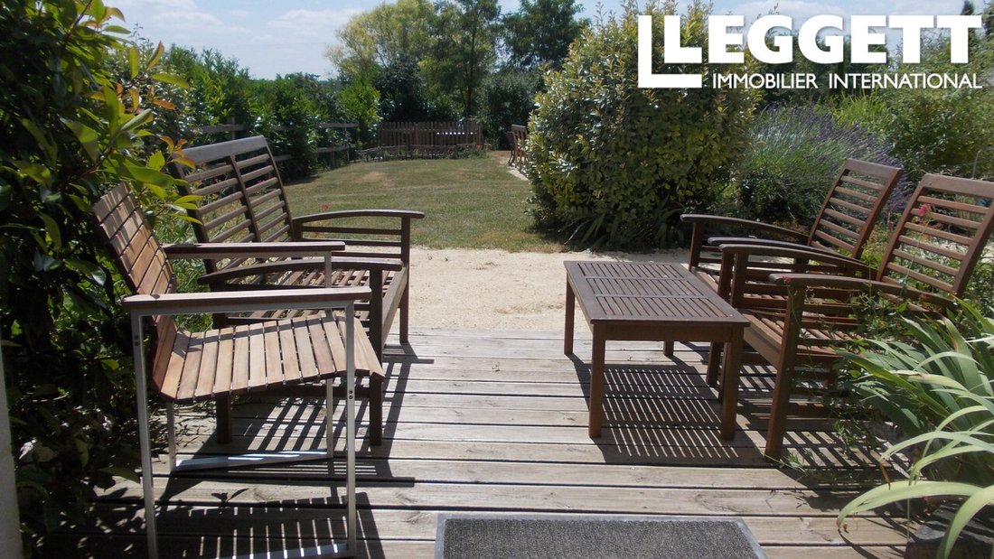 Château Whispers of the Loire: A Timeless Estate Near Rillé’s Lakeside Splendor