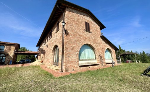 Villa in Casciana Terme Lari, Tuscany, Italy 1