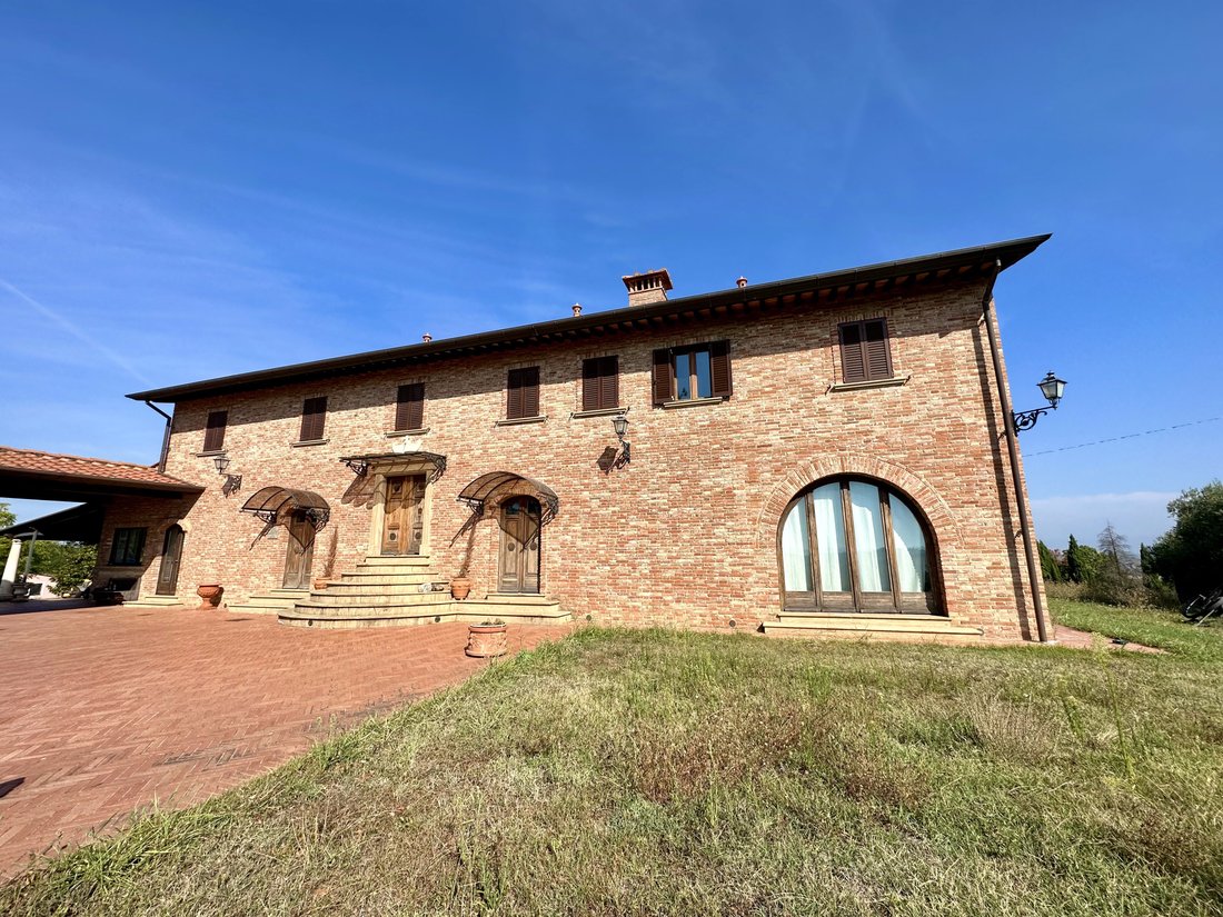 Villa in Casciana Terme Lari, Tuscany, Italy 5 - 14331288