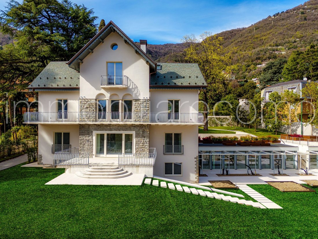 Prestigious Real Estate Property With Park And In Cernobbio, Lombardy