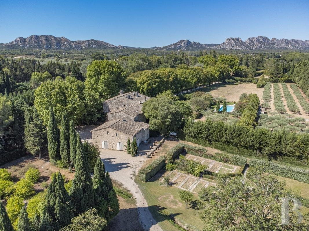 Mas de la Brune: A 1572 Renaissance Enchantment in Provence’s Golden Light