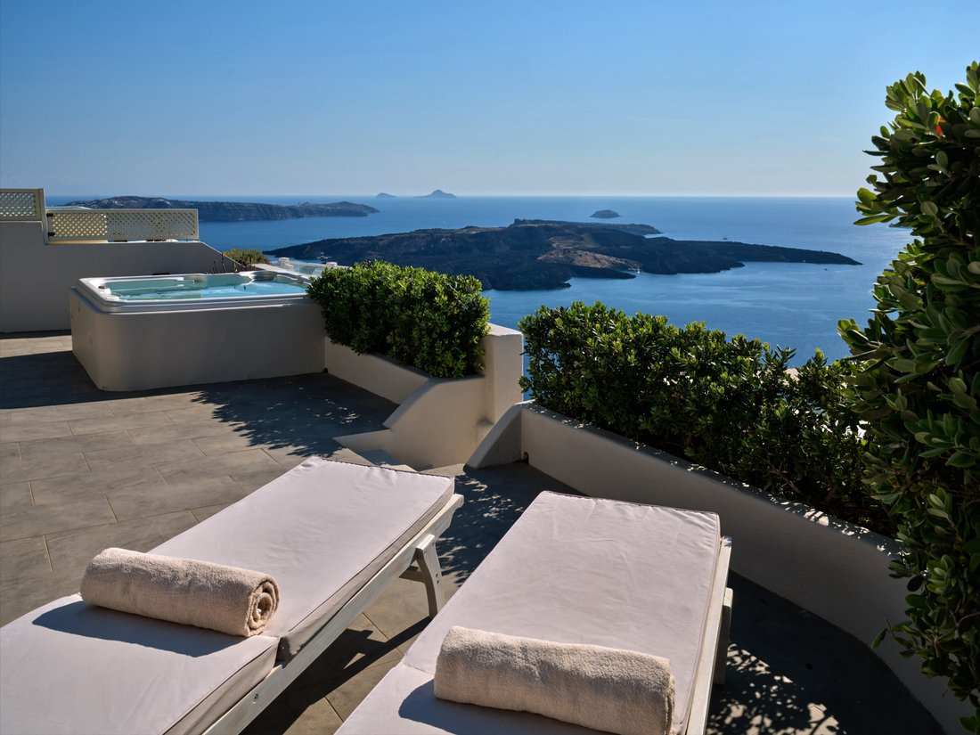 House in Thira, Aegean, Greece 2 - 14331724