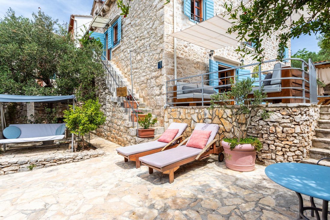 Villa in Milna, Gespanschaft Split-Dalmatien, Kroatien 1 - 14335014