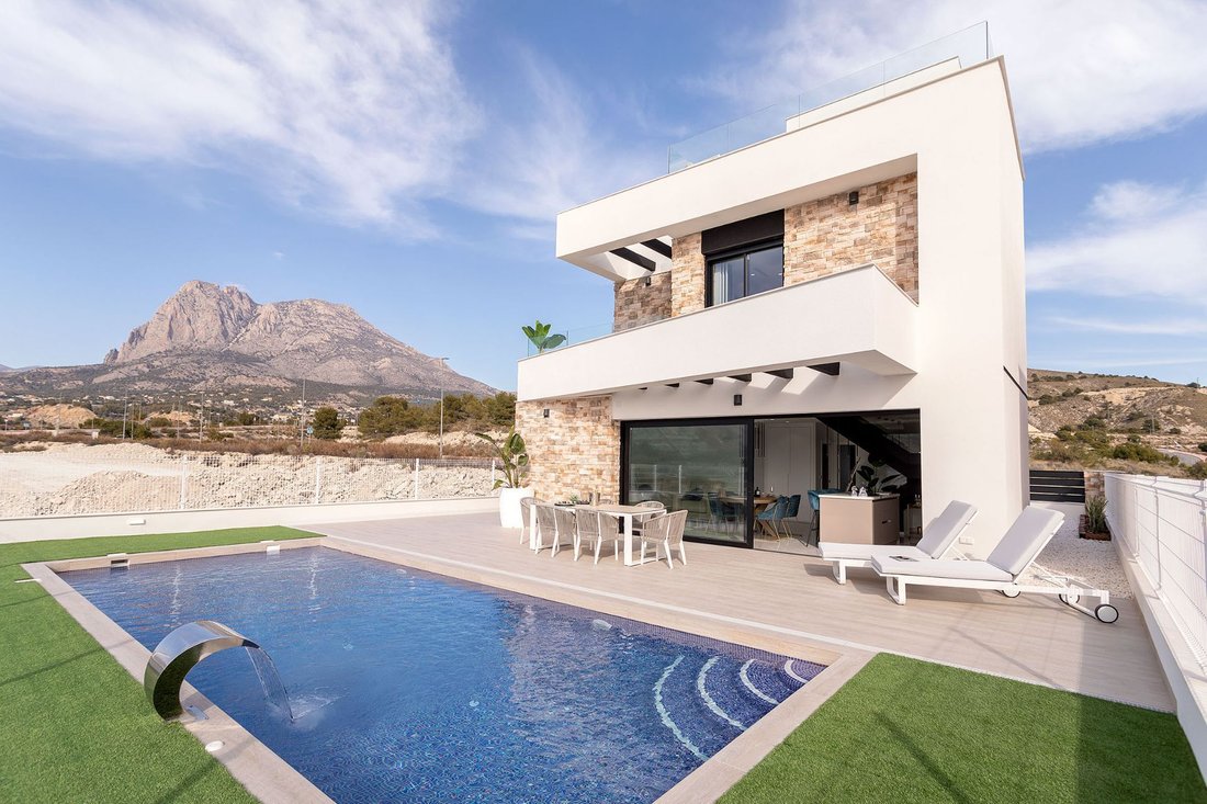Chalet in Finestrat, Valencian Community, Spain 3 - 12850171