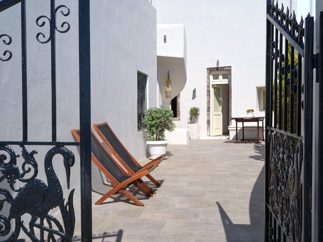 House in Thira, Aegean, Greece 5 - 14331724