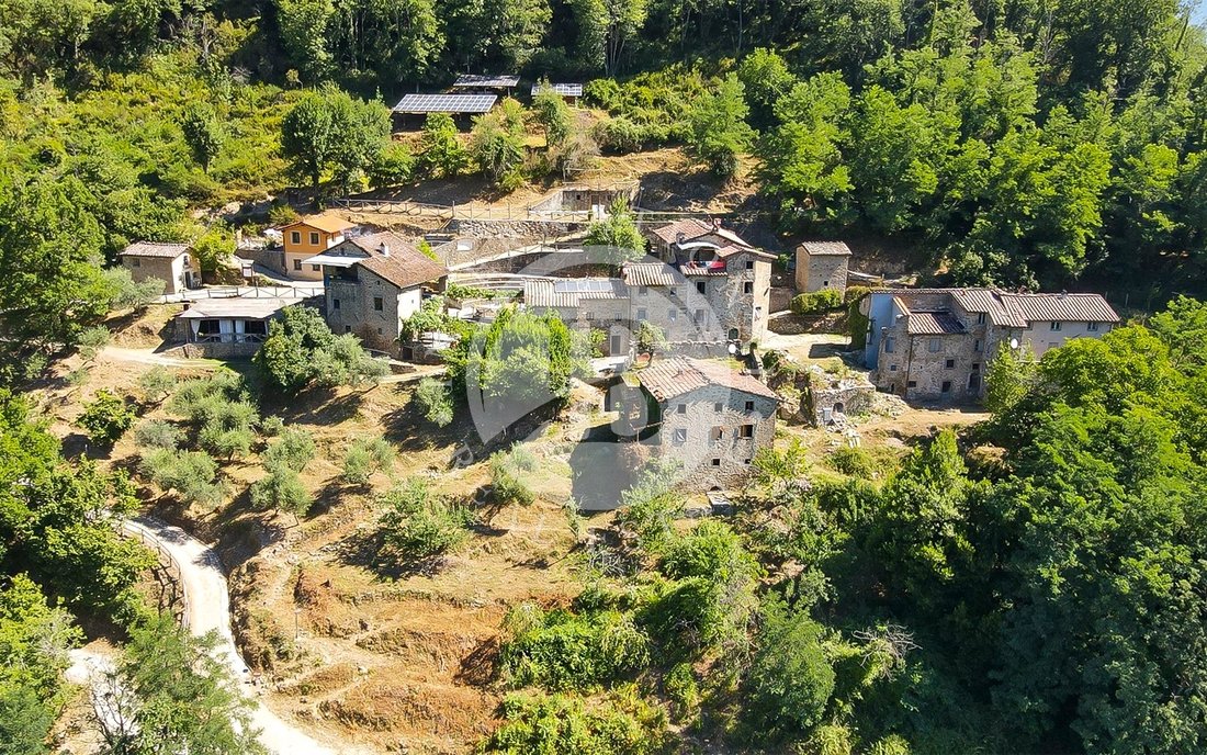 House in Bagni di Lucca, Tuscany, Italy 1 - 14331679