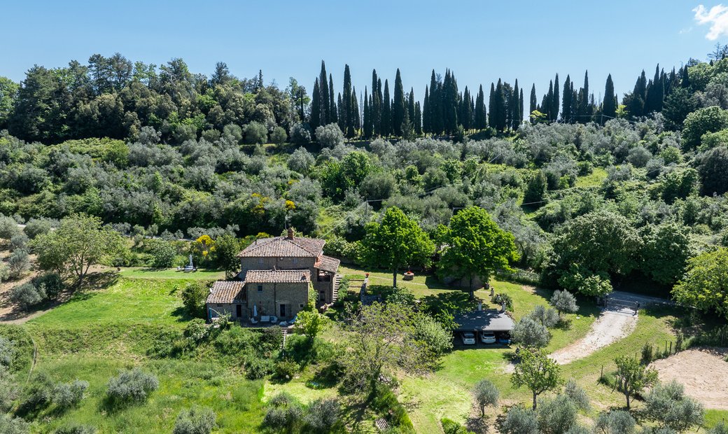 Delightful, Restored Stone Property In In Poggio Alle Monache, Tuscany