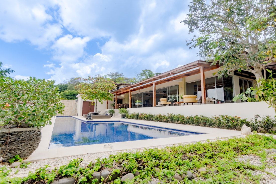House in Ciudad Colón, San José Province, Costa Rica 1 - 14337161
