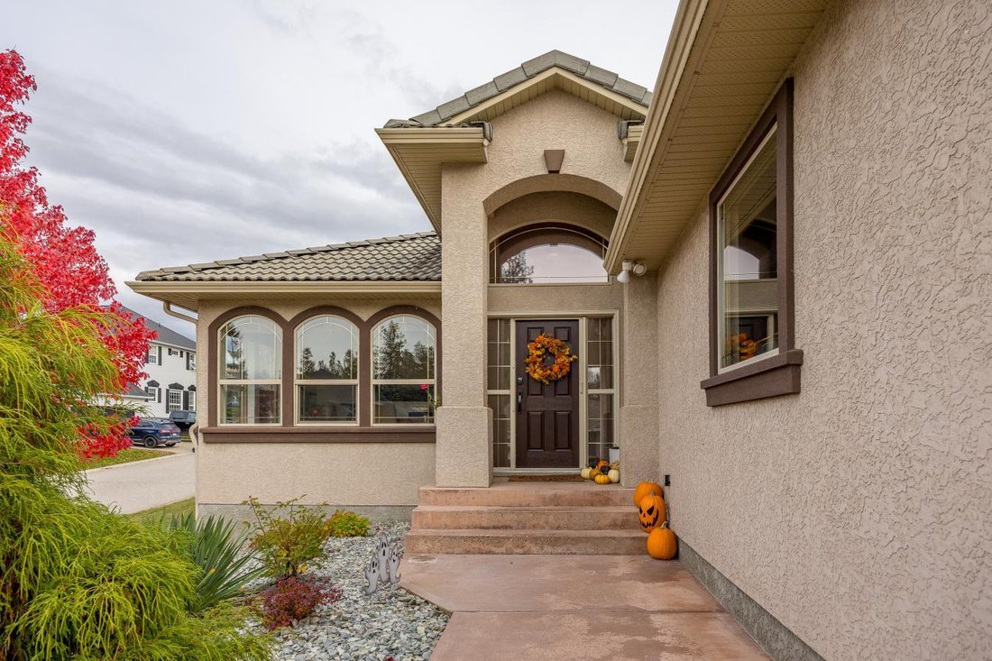 House in Kelowna, British Columbia, Canada 4 - 14339683