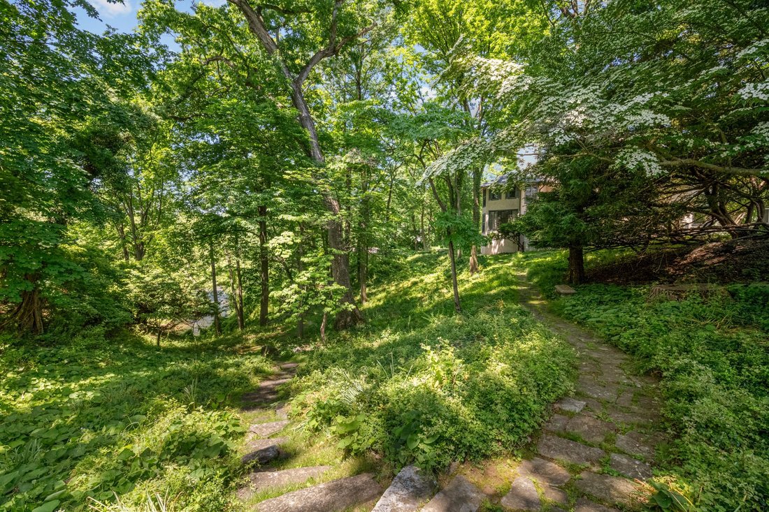 House in Camp Hill, Pennsylvania, United States 5 - 14337138