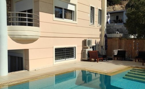 Casa a Kalyvia Thorikou, Attica, Grecia 1