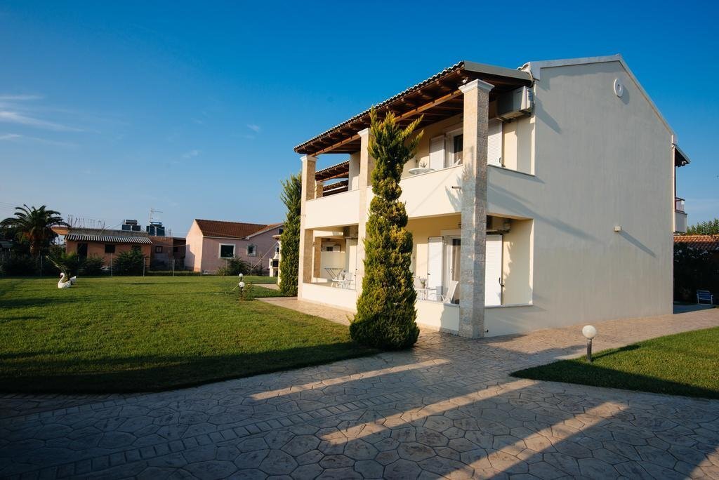 Otros en Northern Corfu, Peloponnese, Western Greece and the Ionian, Grecia 4 - 14338720