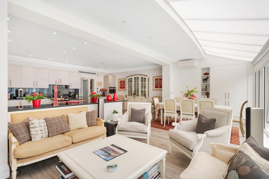 House in Walham Green, Hammersmith and Fulham, England 5 - 14339080