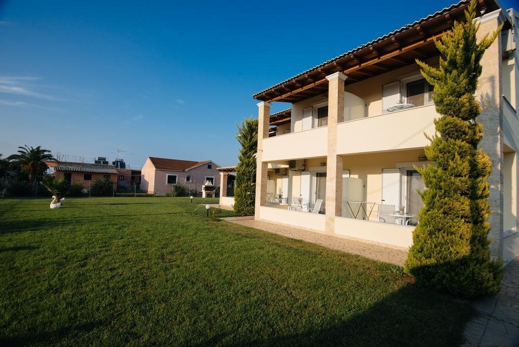 Otros en Northern Corfu, Peloponnese, Western Greece and the Ionian, Grecia 2 - 14338720