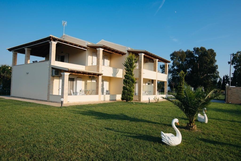 Otros en Northern Corfu, Peloponnese, Western Greece and the Ionian, Grecia 3 - 14338720