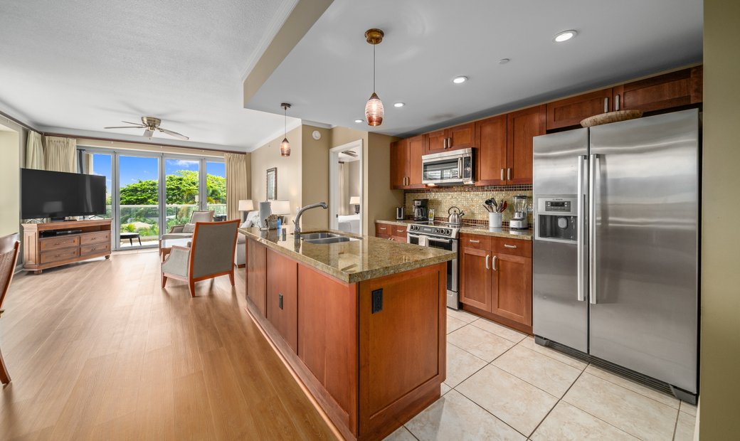 Gallery Detail: Luxury Vacation Rental Condominium In West In Lahaina Hawaii United