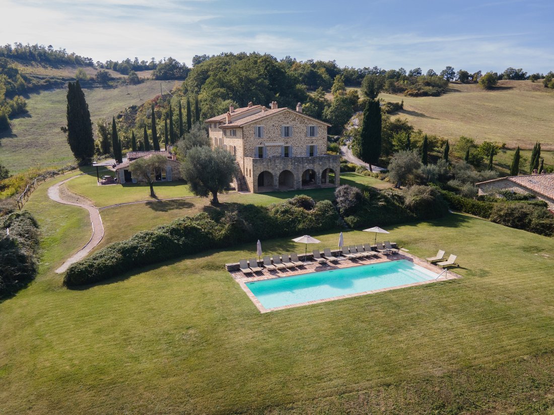 Casa de Campo en Gubbio, Umbría, Italia 2 - 14341962