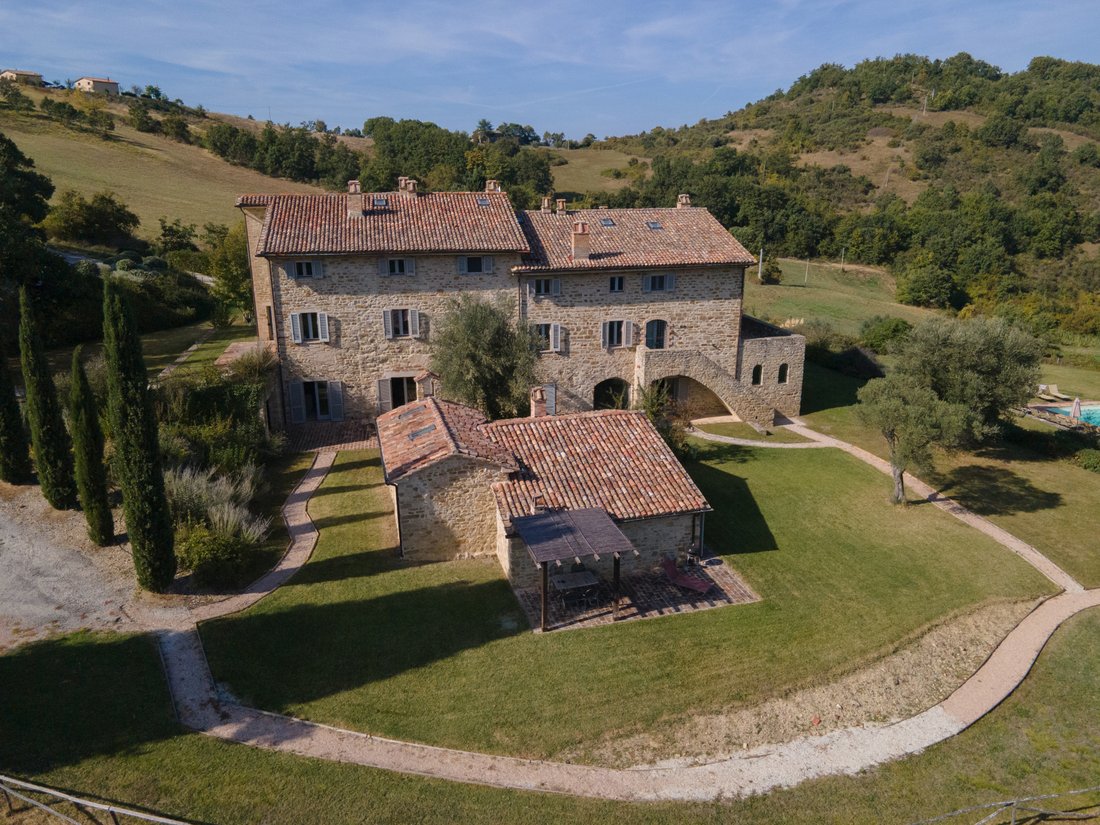 Casa de Campo en Gubbio, Umbría, Italia 1 - 14341962