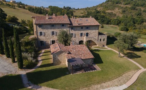 Casa de Campo en Gubbio, Umbría, Italia 1