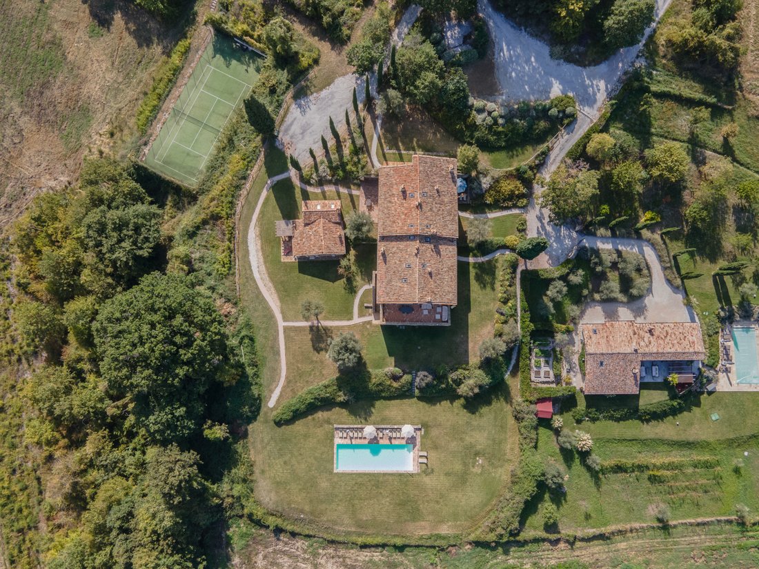 Casa de Campo en Gubbio, Umbría, Italia 4 - 14341962
